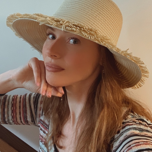 New • Sak’s Straw Hat - Picture 6 of 6